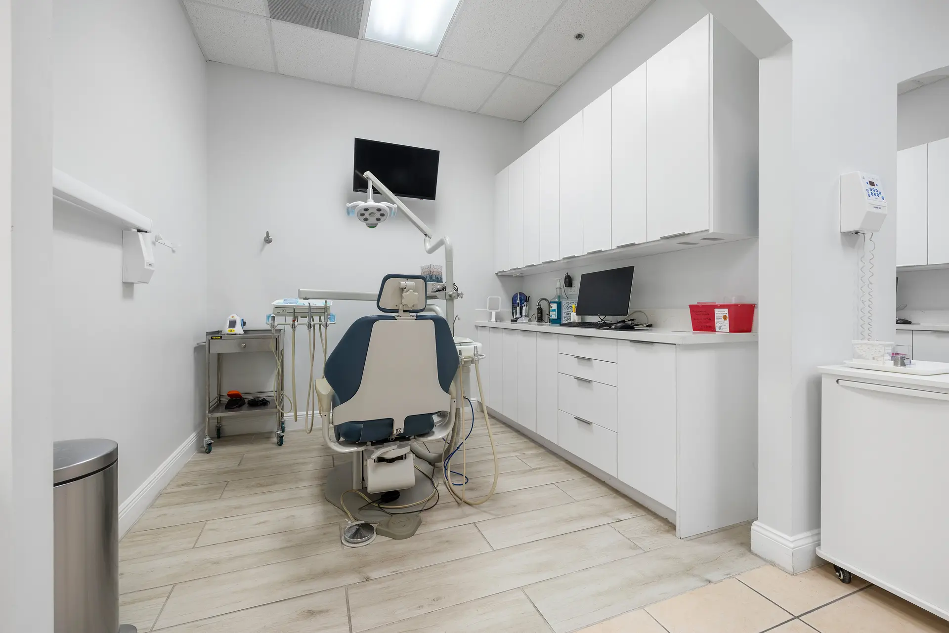 Treatment suite at Progressive Dental Office